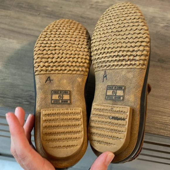 Totes, low top duck shoe, rubber & leather, waterproof, size 6.5 men or 8-8.5 W - Picture 9 of 12